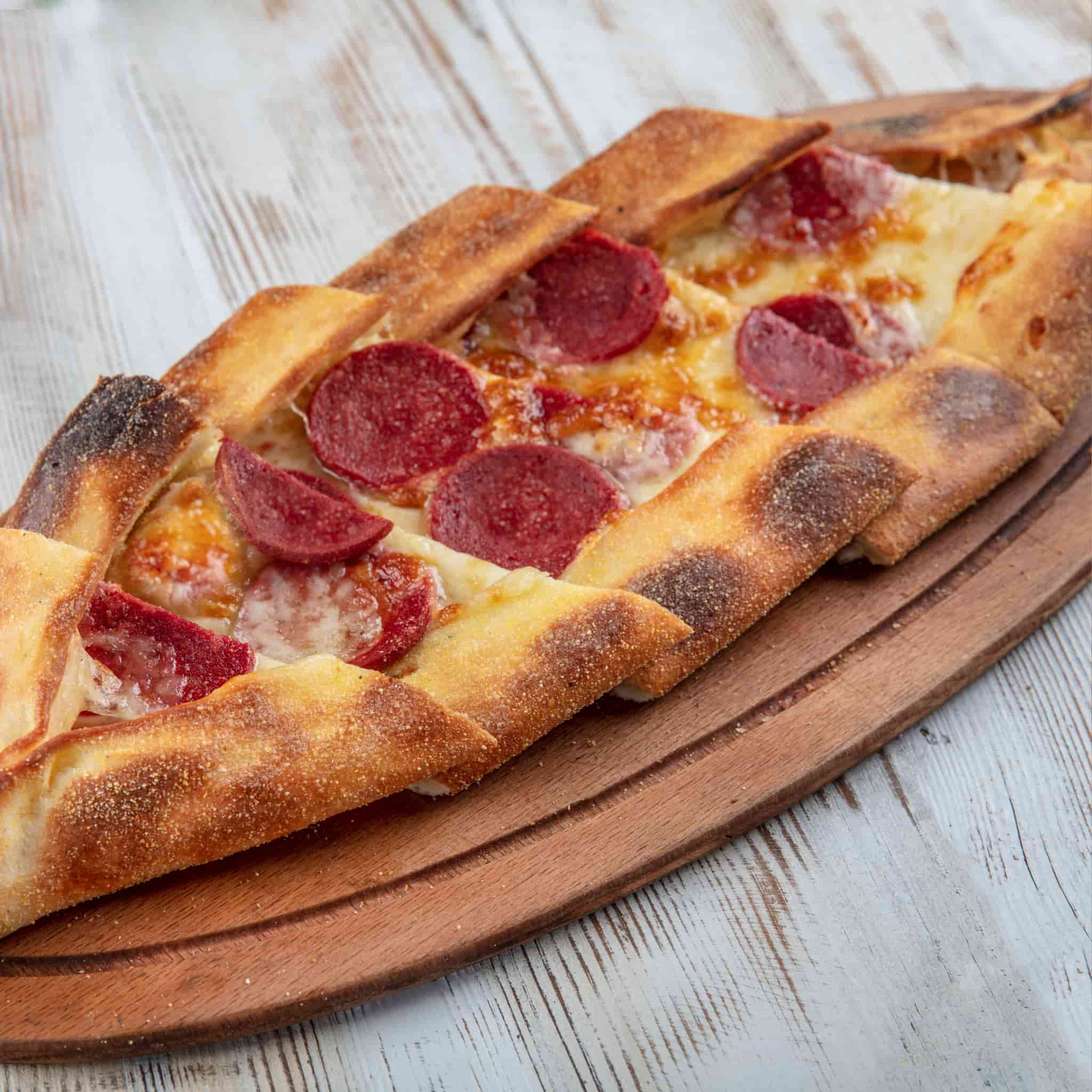 Kars Kaşarlı Sucuklu Pide